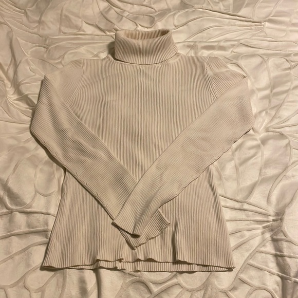 M white sweater - Picture 1 of 6